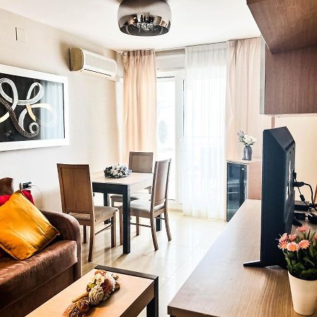 Mediterranean Dream Views โอโรเปซาเดลมาร์ ภายนอก รูปภาพ