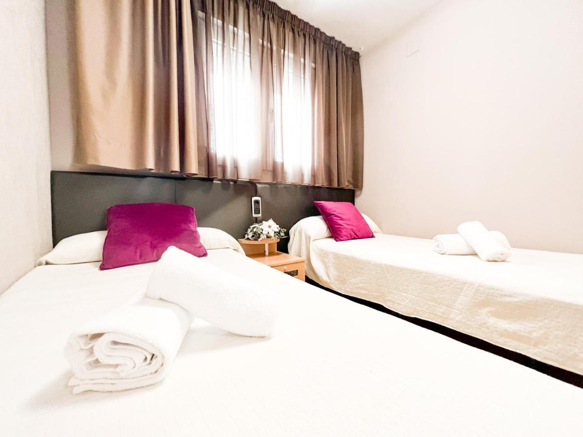 Mediterranean Dream Views โอโรเปซาเดลมาร์ ภายนอก รูปภาพ