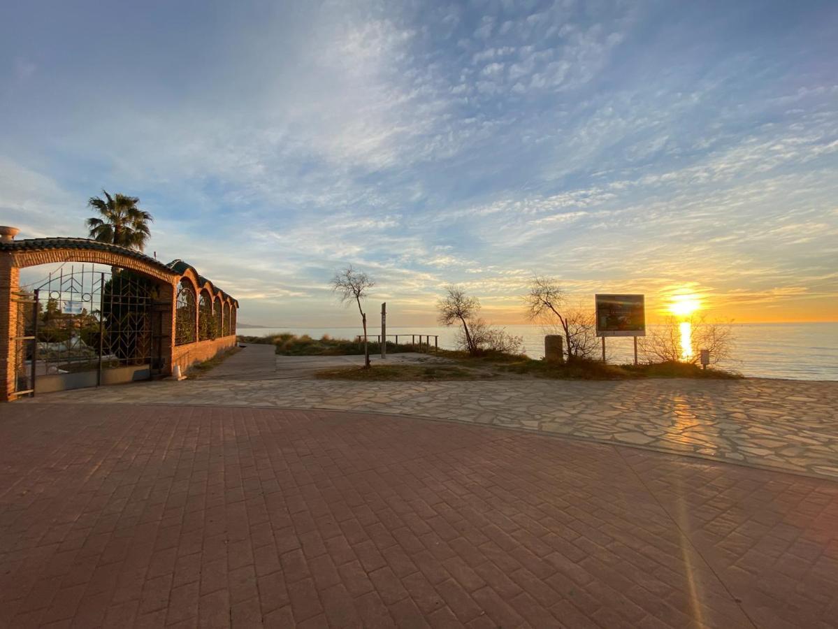 Mediterranean Dream Views โอโรเปซาเดลมาร์ ภายนอก รูปภาพ