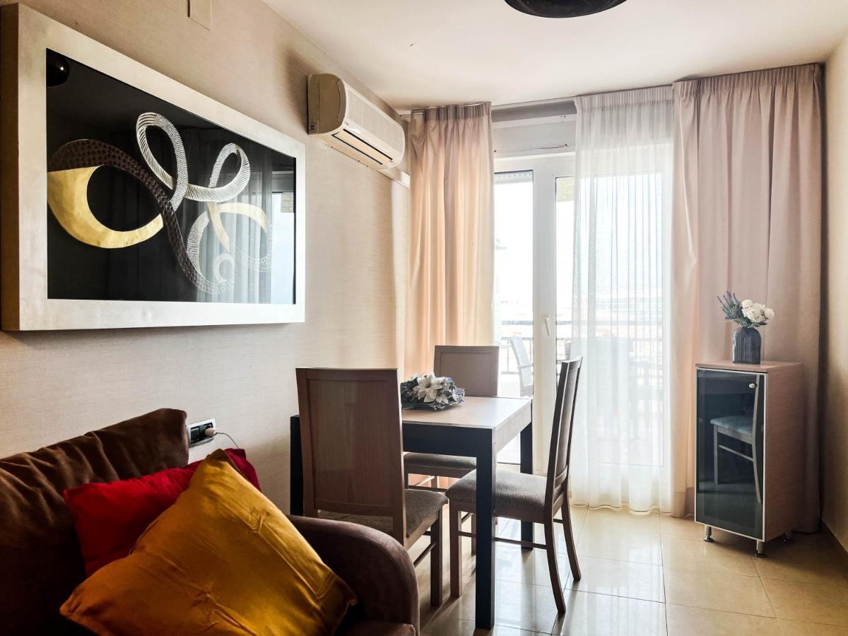 Mediterranean Dream Views โอโรเปซาเดลมาร์ ภายนอก รูปภาพ